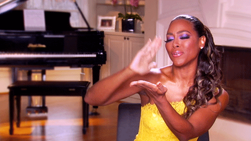 Должен ли мужчина помогать женщине финансово? И что должна женщина?1