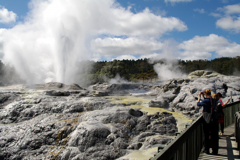 Дыхание Земли: Самые удивительные гейзеры планеты 5