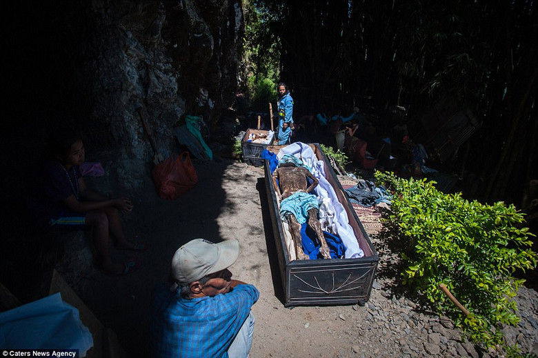 Индонезийский народ тораджи провел очередной праздник