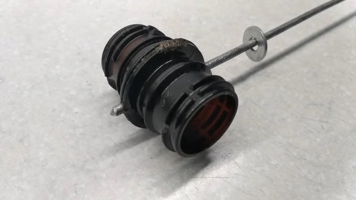 Регулировка самореза для передачи вибрации на трубку