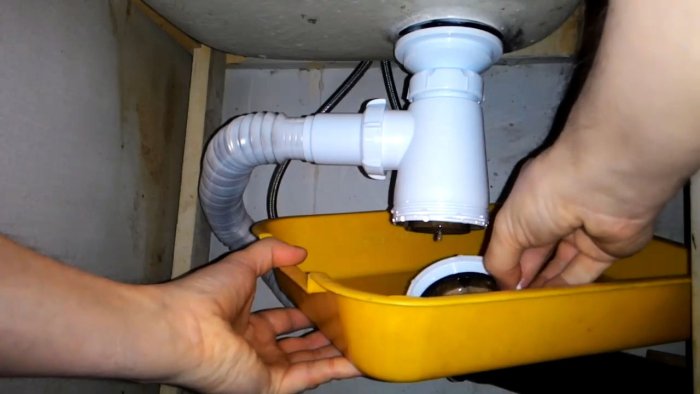 Как заменить гофру сифона на ПВХ-трубу: простой пошаговый ремонт