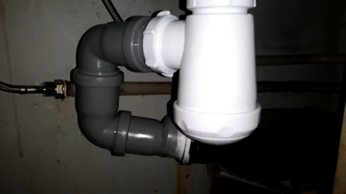 Как заменить гофру сифона на ПВХ-трубу: простой пошаговый ремонт