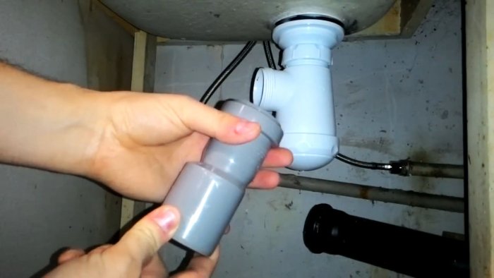 Как заменить гофру сифона на ПВХ-трубу: простой пошаговый ремонт