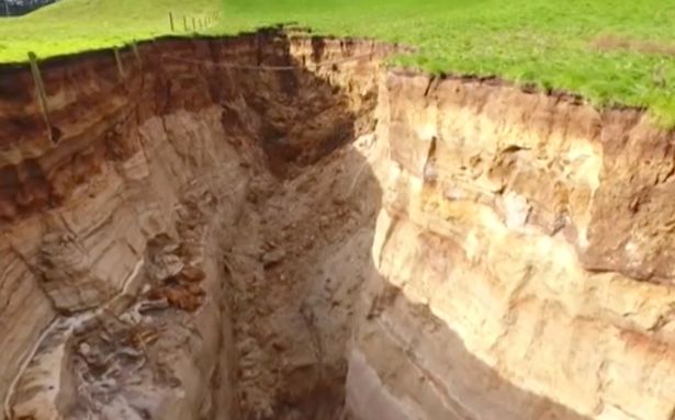 Огромная трещина в Новой Зеландии явила миру 60-тысячелетние вулканические слои 2