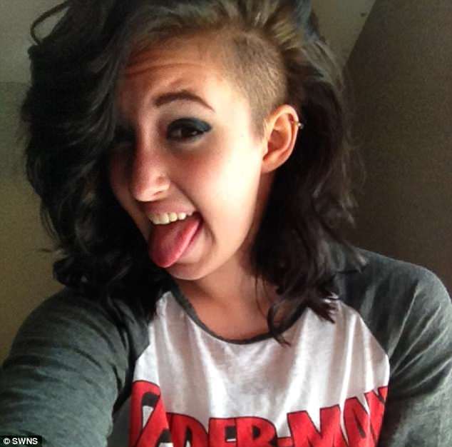 В голове у девушки 12 личностей: как живут с редким расстройством