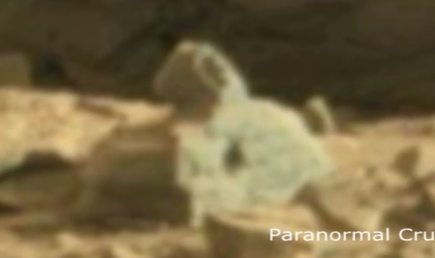 На Марсе заметили «скелет» и странный объект длиной 2 км